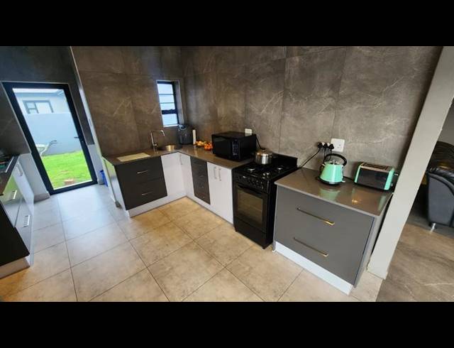 3 BEDROOM HOUSE FOR SALE IN FOUNTAINS ESTATE